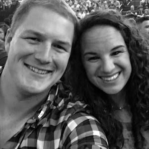 Meet your Posher, Becca